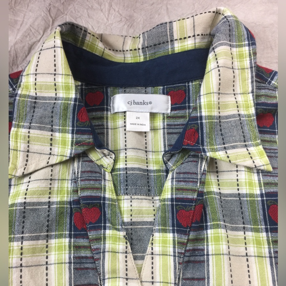 CJ Banks Plaid Blouse with Heart Accents Teacher wear.